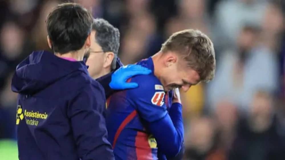 برشلونة يعلن مدة غياب لاعبه