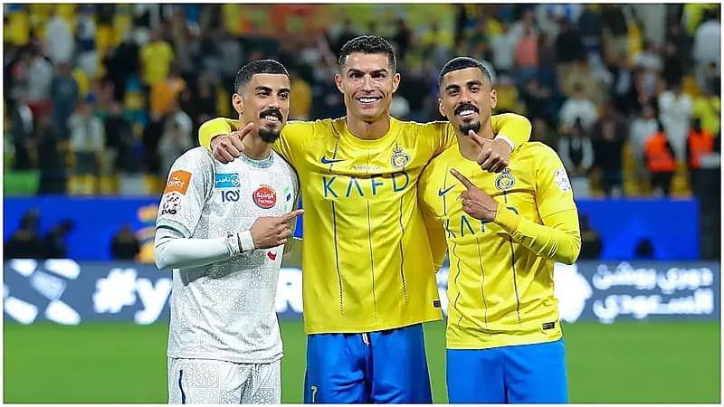 النصر يفاوض شقيق لاجامي