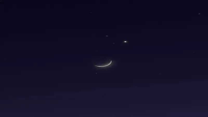 يُرصد فى سماء المملكة والوطن العربى.. ظهور هلال القمر بعمر 3 أيام الليلة