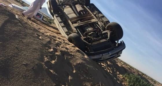 إصابة 4 أفراد في حادث إنقلاب مركبة بالطائف