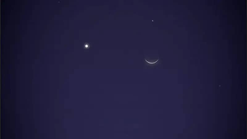 اقتران القمر والمشتري يزين سماء المملكة مساء اليوم