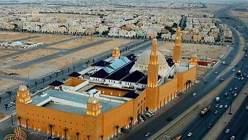 17,161 جامع يستعد لاستقبال المصلين في ليلة 27 من رمضان بالرياض