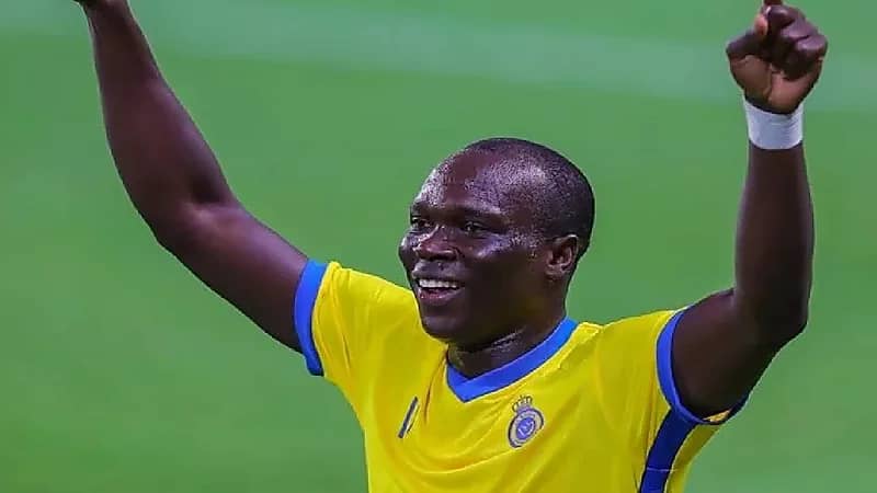 "أبو بكر" يقترب من تحطيم رقم الكاميروني "مبوما"