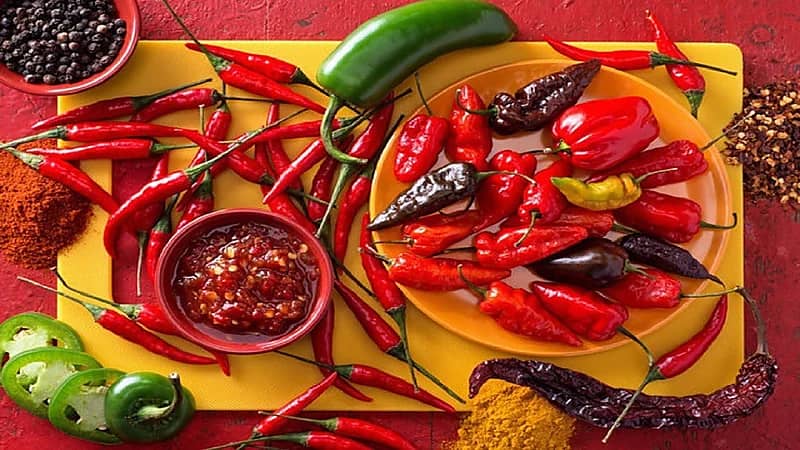 7 أطعمة تجنب تناولها قبل النوم