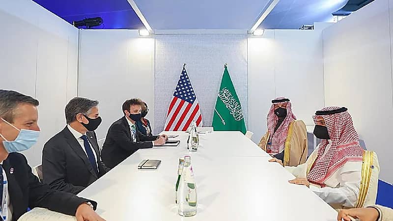 تفاصيل اللقاء الثنائي بين وزير الخارجية ونظيره الأمريكي في روما