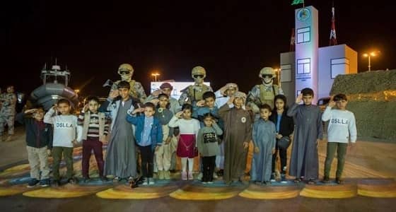 بالصور.. تجهيزات قوة أمن الحدود الخاصة تجذب زوار الجنادرية