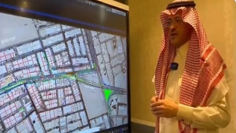 تفاصيل هدم الجدار القاطع لطريق الملك عبدالعزيز "فيديو"