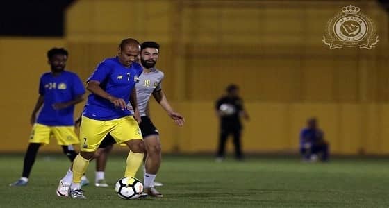 لاعبوا النصر يكتفون بمناورة كروية أمام الأولمبي