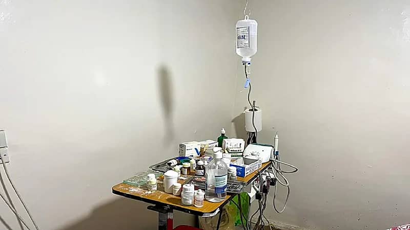 ضبط حداد ينتحل صفة طبيب أسنان ويدير عيادة بالرياض