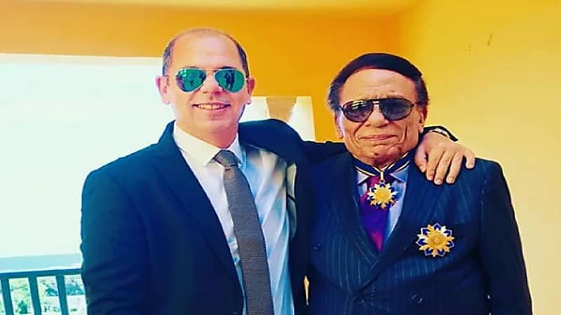 نجل عادل إمام: "الزعيم لن يعتزل التمثيل ومفيهوش أي حاجة وحشة"