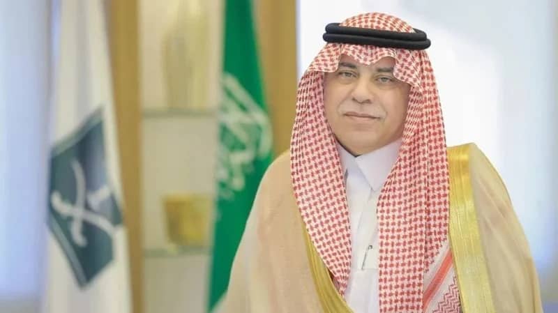 وزير التجارة يوجه بمكافأة مواطن لإبلاغه عن محل يبيع حلويات منتهية الصلاحية بالمدينة