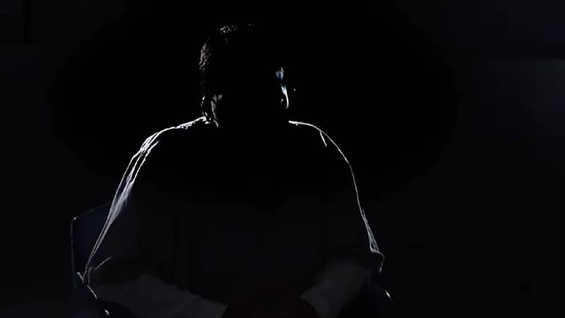 فيديو.. قصة مواطن تعاطى المخدرات بعمر الـ 13 عام تقليدًا لوالده