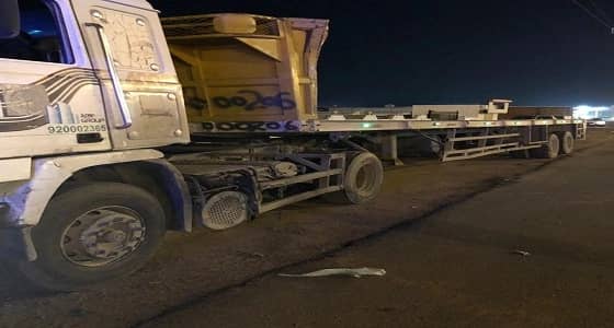 بعد ساعات من تلقي البلاغ.. قوات أمن الطرق بمكة تضبط سارق شاحنة