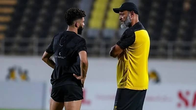 العبود بانتظار قرار سانتو لحسم مصيره