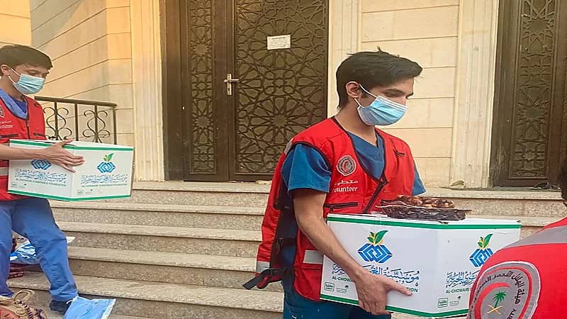 بالصور.. 295 متطوعًا من الهلال الأحمر بالعاصمة المقدسة يشاركون في 17 فعالية