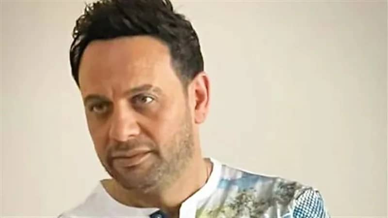 الموت يفجع مصطفى قمر