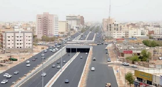 عودة الحركة لطرق المدينة بعد إغلاقها بسبب الأمطار