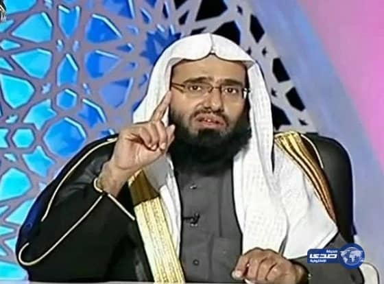 شاهد بالفيديو.. "الفوزان" يبين حكم "السعودة الوهمية" ومنح رواتب دون عمل