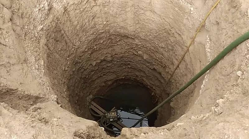 مصرع 7 يمنيين اختناقا داخل بئر