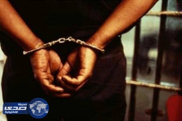 احباط تهريب 11 فتاة غانية للمملكة