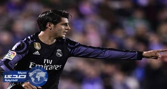 لاعبو ريال مدريد يهنئون موراتا بتسجيل هاتريك أمام ليجانيس