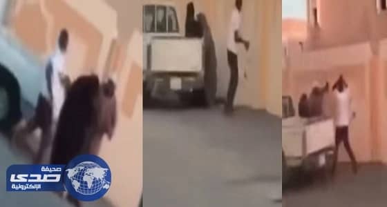 تفاصيل جديدة في قضية تعدي شاب على زوجته ورجل مسن بالرياض.. «فيديو»