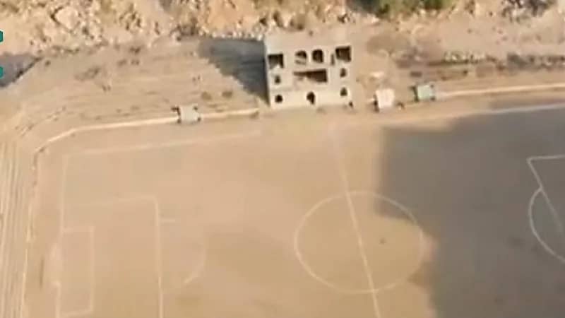 مواطن ينحت أول ملعب صخري في العالم