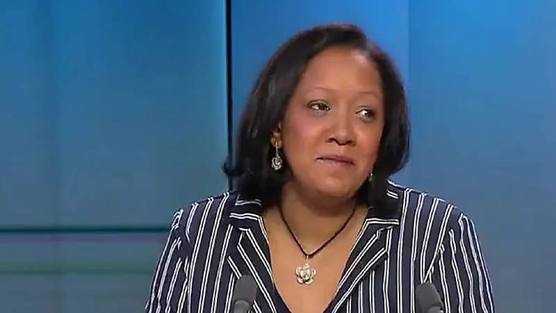 ناشطة سودانية تثير الجدل بعد دعوتها للمتزوجات بإقامة علاقات مع أصدقائهن