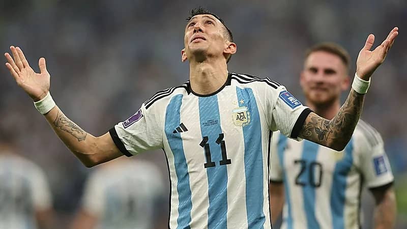 شاهد .. بكاء دي ماريا بعد تسجيله ثاني أهداف الأرجنتين في شباك فرنسا