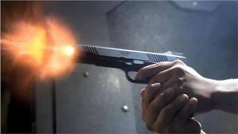 مجهول يطلق النار على موكب عروس أثناء خروجه من أحد صالونات التجميل