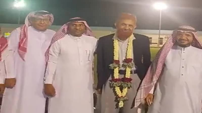 تكريم أخصائي مختبر لانتهاء خدمته بعد 45 عاما قضاها في خدمه المرضى بجازان.. فيديو