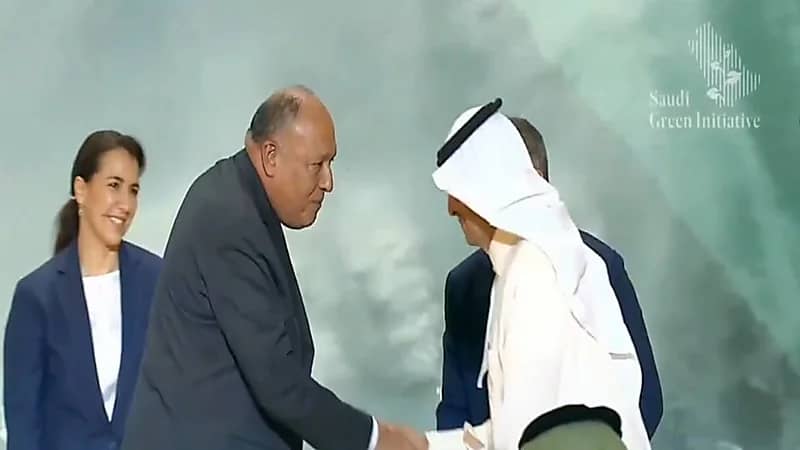 بالفيديو.. وزير الطاقة يرحب بوزير الخارجية المصري في منتدى "السعودية الخضراء"