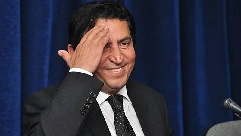 وفاة الشاعر كريم العراقي