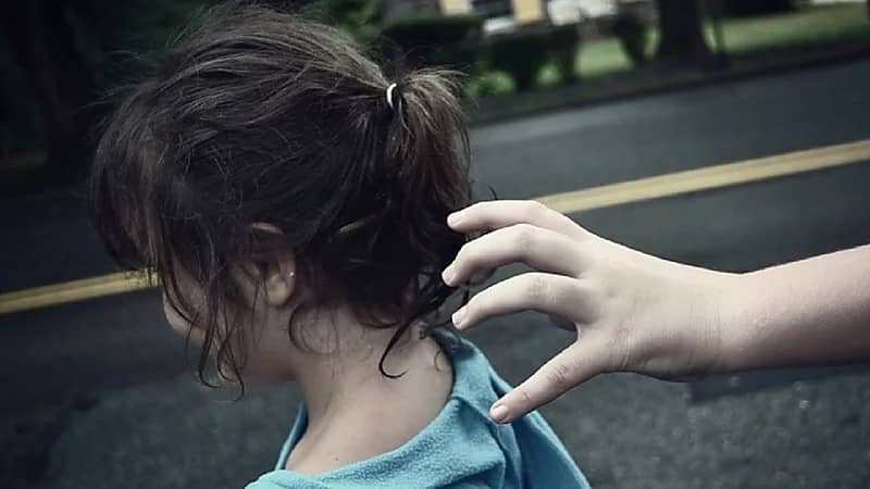 اختفاء طفلة بشكل مفاجئ يثير فزع الأهالي