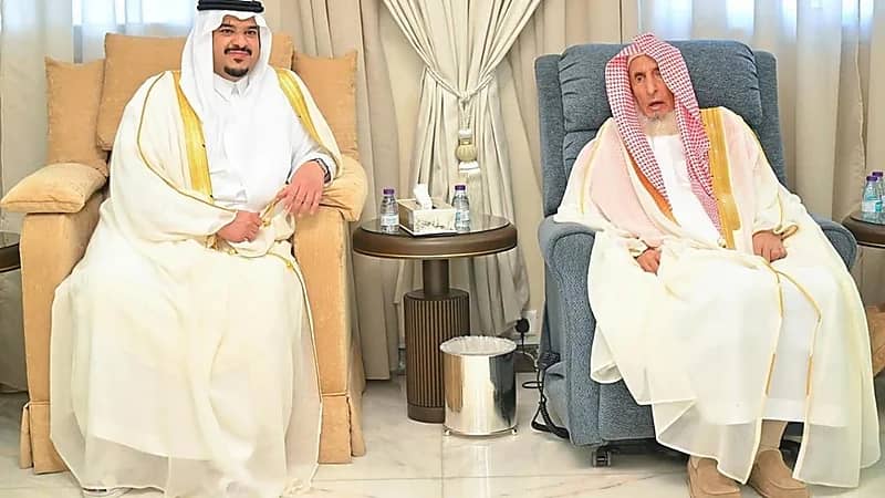 نائب أمير الرياض يزور مفتي المملكة والشيخ الفوزان والتركي