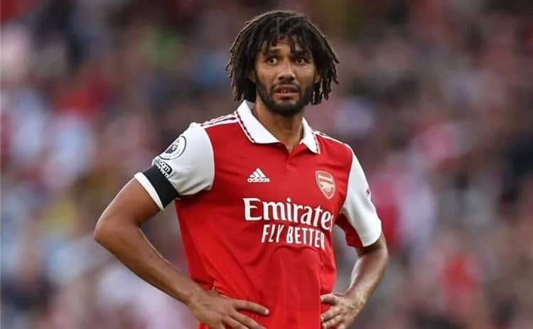 أستون فيلا يخطط لضم محمد النني