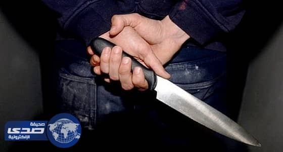 مجنون يطعن رجلا دون أسباب في مقهى بالمغرب