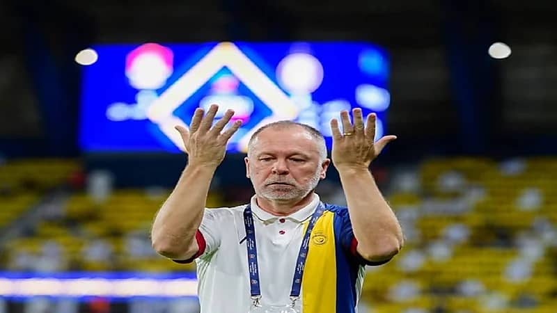 النصر يقترب من إقالة مدربه