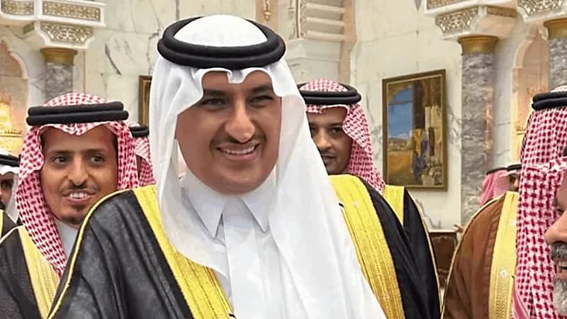 أشعار من الأمير أحمد بن سلطان لزوجته الأميرة حصة بمناسبة زفافهما.. فيديو