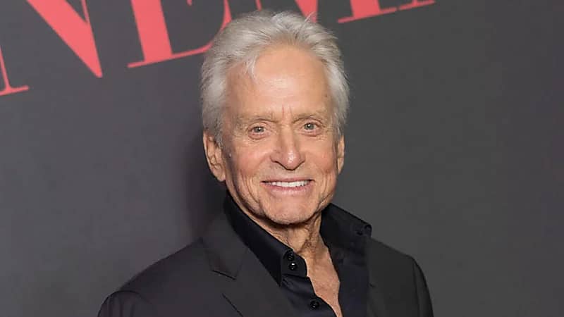 مايكل دوغلاس يعتزل الفن: لا أريد الموت فجأة وأنا أُمثل