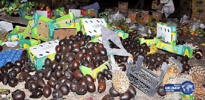 بالفيديو.. مشاجرة في الكويت للفوز بقلوب 3 فتيات