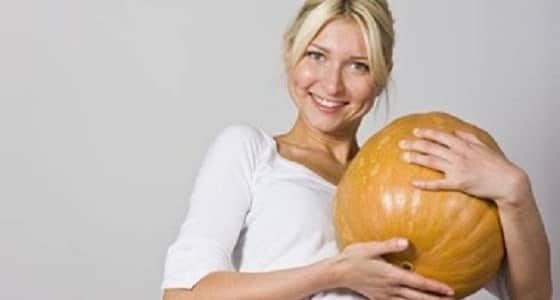 وصفة قرع العسل والزبادي للتخلص من مشاكل الشعر