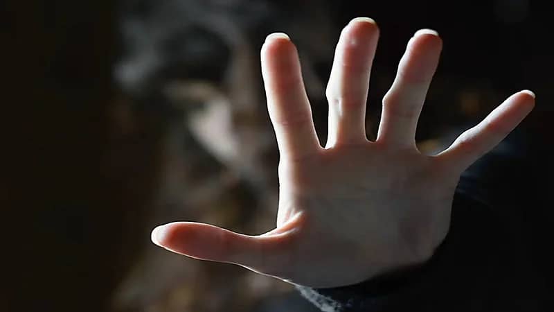 مقتل طفلة على يد ثلاثيني استدرجها عبر "سناب شات"