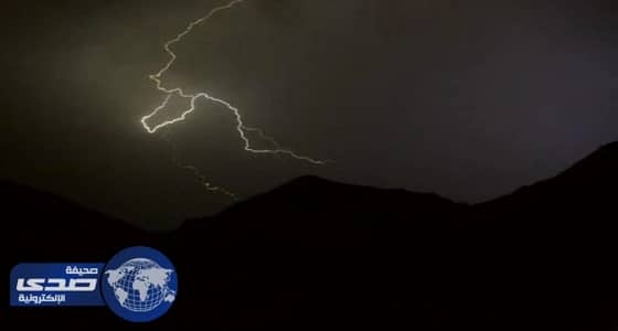 هطول أمطار غزيرة وصواعق رعدية بجازان