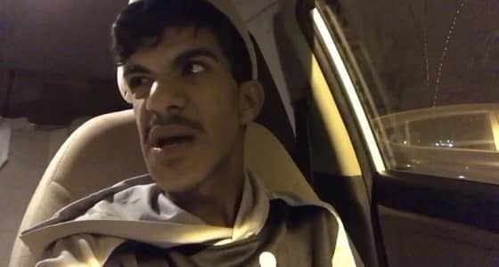 " العمل " تعلق على شركة فصلت شابا لوجود " عاهة " بيده