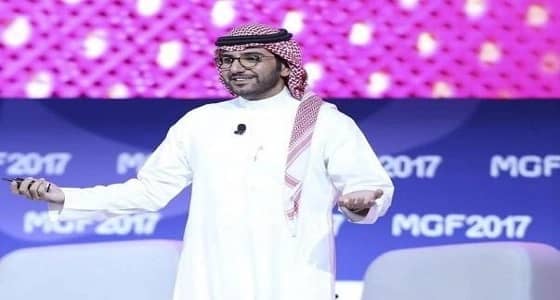 مواطن يخترع أسطوانات لإنارة الشوارع بمدينة " نيوم "