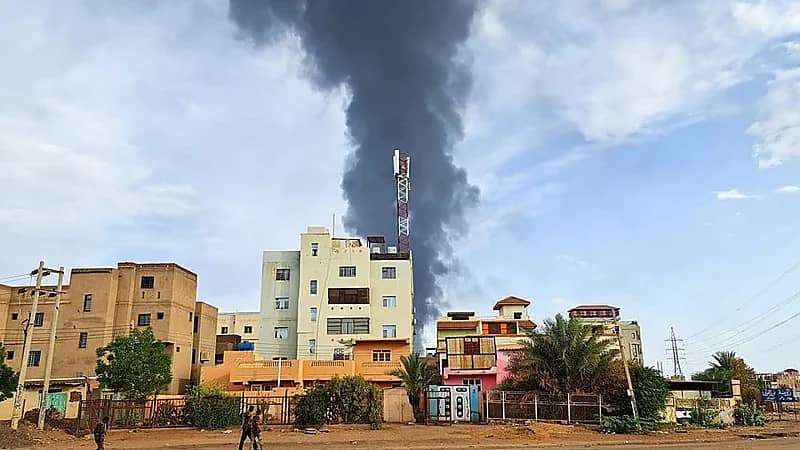 أمرٌ بالضبط علي قيادات سابقة بنظام البشير هربوا من السجن عقب المواجهات الأخيرة