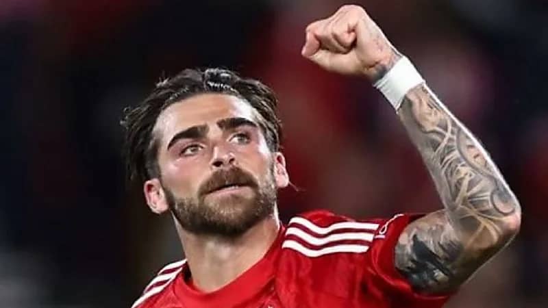 نيوم يستهدف لاعب نوتنجهام