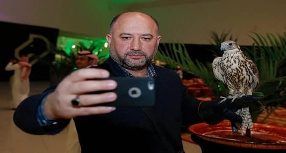 بالصور.. المشاركون في كأس الملك سلمان للشطرنج يلتقطون صورًا تذكارية