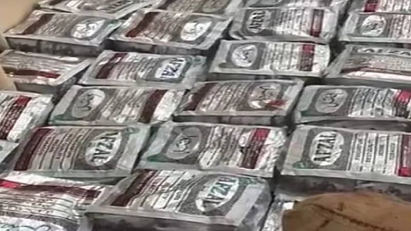 بالفيديو.. إحباط تهريب 280 كجم من التنباك في جازان